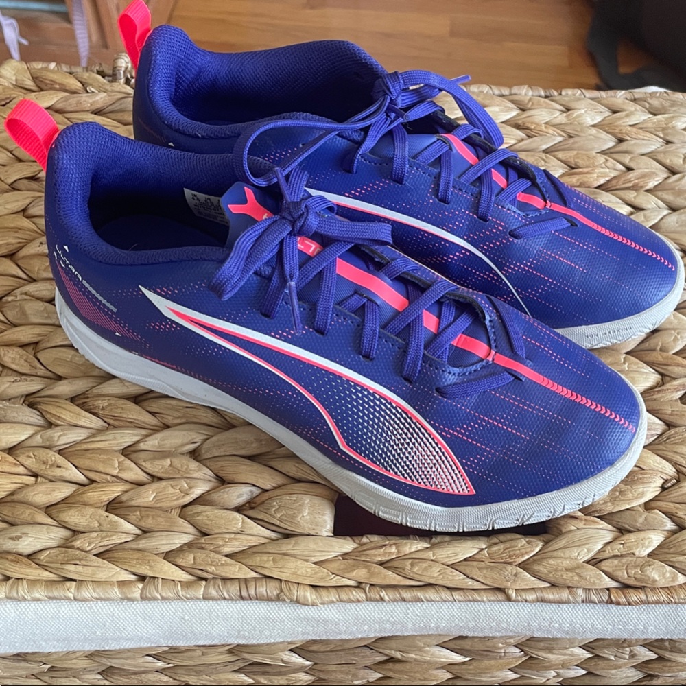 PUMA Unisex-Child Ultra Play Indoor Training Sneaker